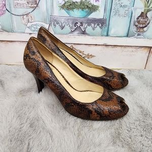 Oscar an Oscar de la Renta Company snakeskin heels